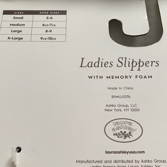 Laura Ashley memory foam New grey slippers size small 5-6 - Picture 6 of 6